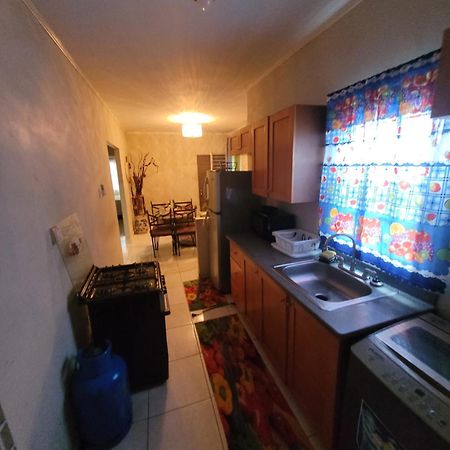#1 Jacaranda Vacation Home Spanish Town Eksteriør bilde