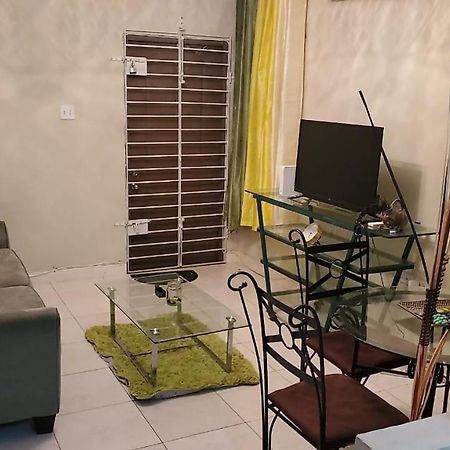 #1 Jacaranda Vacation Home Spanish Town Eksteriør bilde