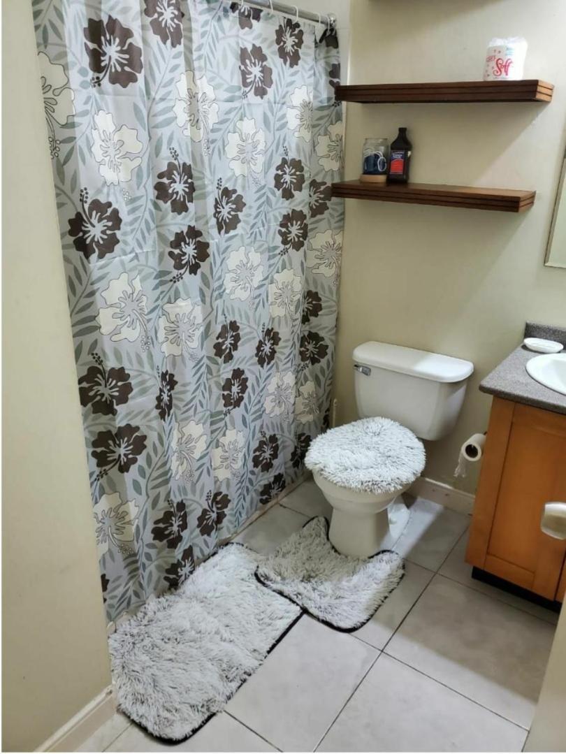 #1 Jacaranda Vacation Home Spanish Town Eksteriør bilde